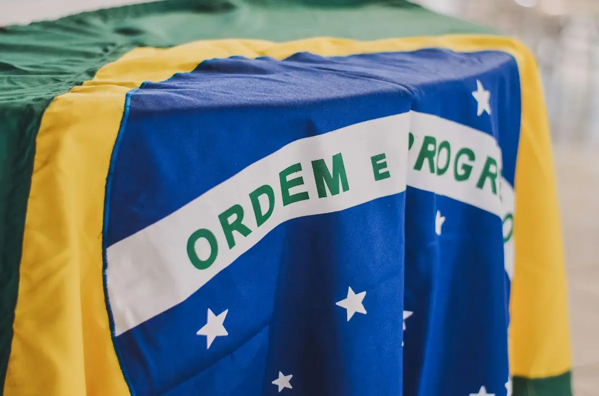 Ministro da Fazenda do Brasil adia polêmico plano de tributação sobre criptomoedas