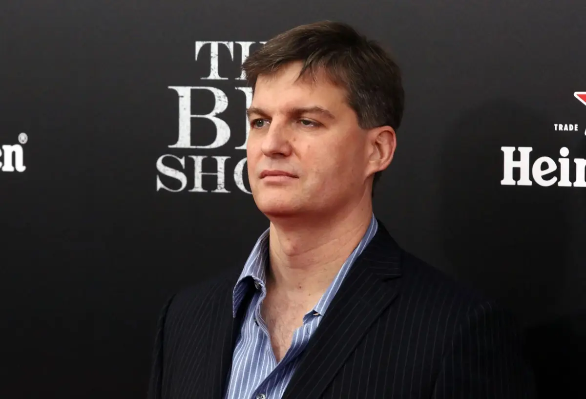 Investidor do 'Big Short', Michael Burry, alerta sobre queda do Bitcoin que pode causar venda de $1 bilhão em ouro e prata