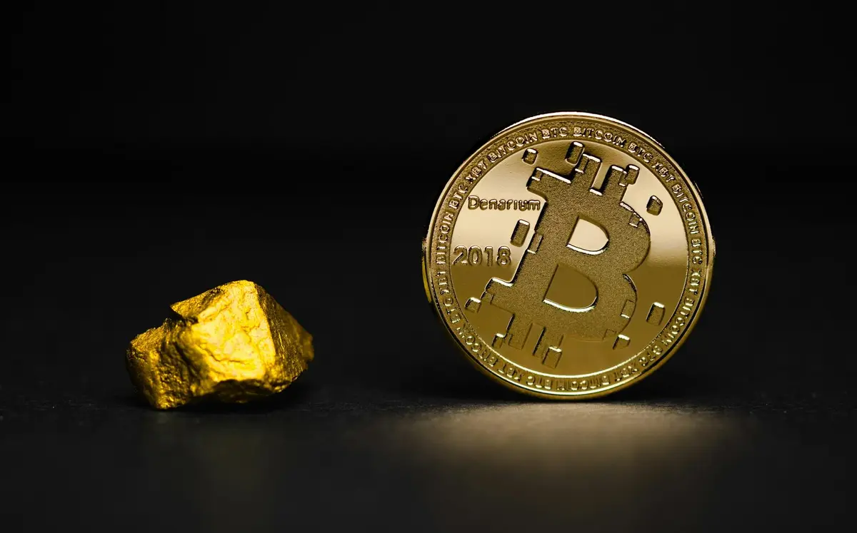 Trader de Bitcoin alerta para queda enquanto ouro se valoriza e desvia atenção do BTC