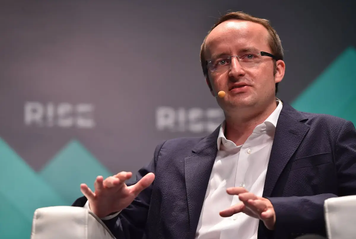 Fundador da Crypto.com adquire ai.com por recorde de US$ 70 milhões