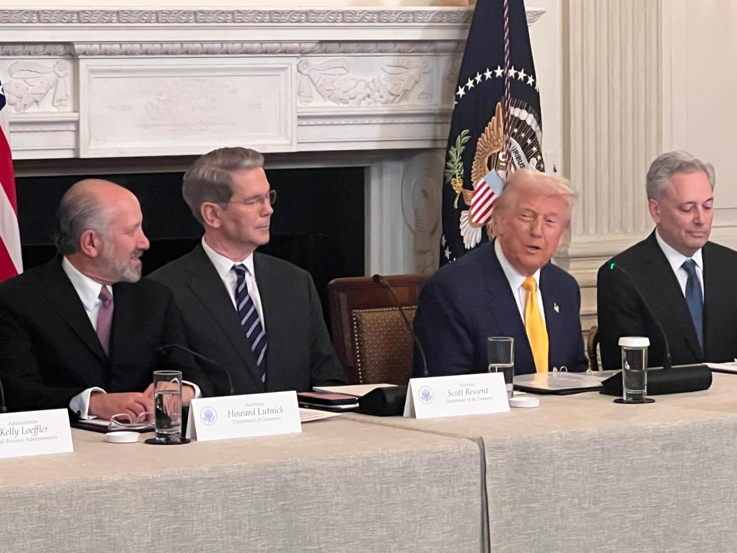 Trump deve comparecer a reunião na Casa Branca com CEOs de cripto