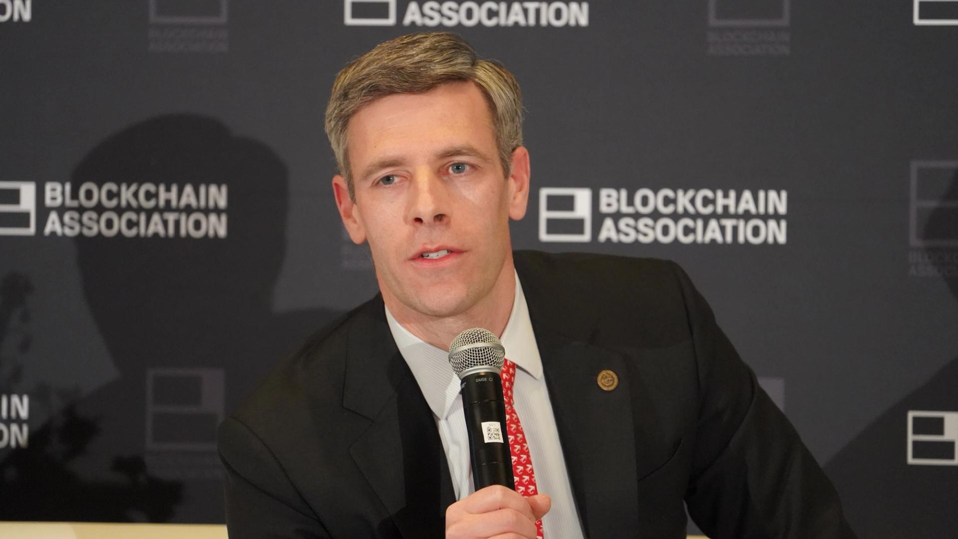 Bancários Processam Regulador Americano por Concessão de Licenças a Custodiantes Cripto