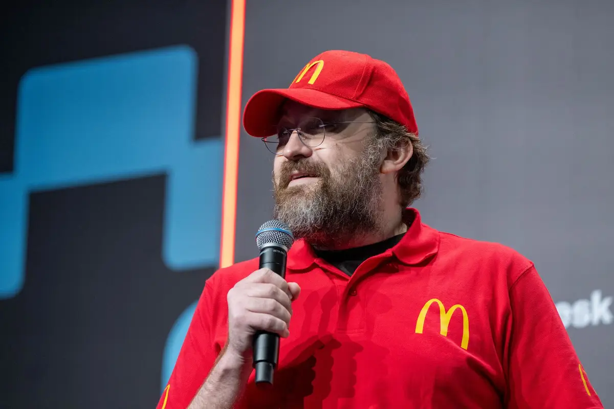 Blockchain focada em privacidade Midnight será lançada em março, afirma Charles Hoskinson da Cardano