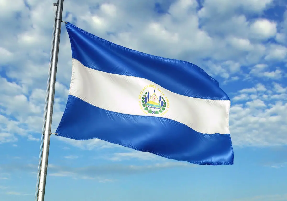 Banco Central de El Salvador Adquire US$ 50 Milhões em Ouro Enquanto Investe em Bitcoin