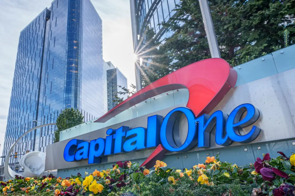 Capital One anuncia aquisição da Brex, facilitadora de pagamentos com cartões e stablecoins