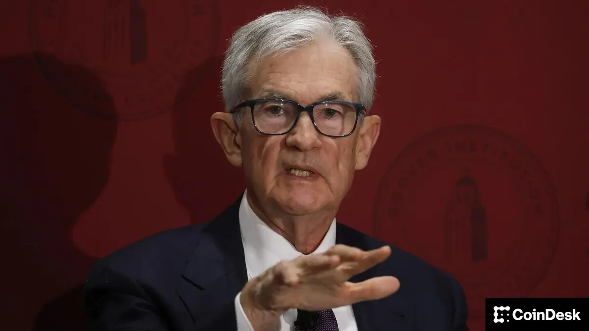 Bitcoin despenca abaixo de US$ 71.000 enquanto ações fecham em baixa e esperanças de corte de juros em 2026 diminuem