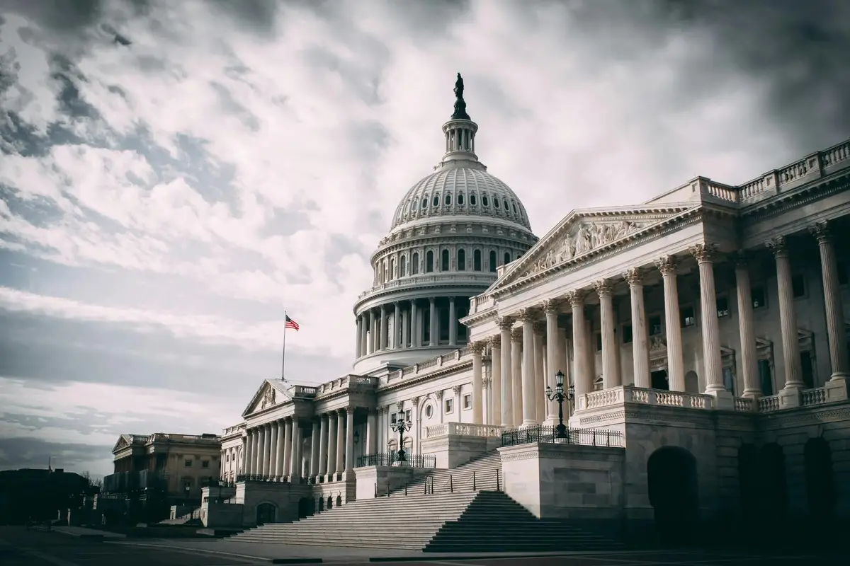 Senador dos EUA inicia investigação sobre a Binance por suposto fluxo de US$ 1,7 bilhão para entidades iranianas