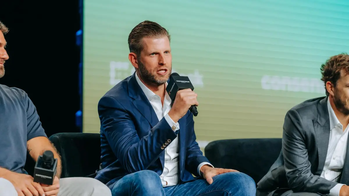 Eric Trump critica bancos como 'anti-americanos' em meio à disputa sobre stablecoins